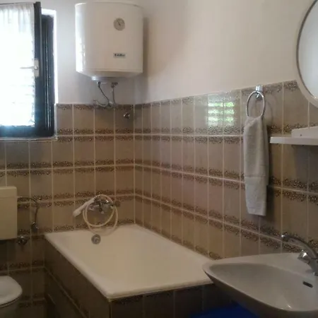 Beceic Apartment Njivice