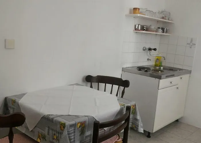 Apartment Beceic Njivice